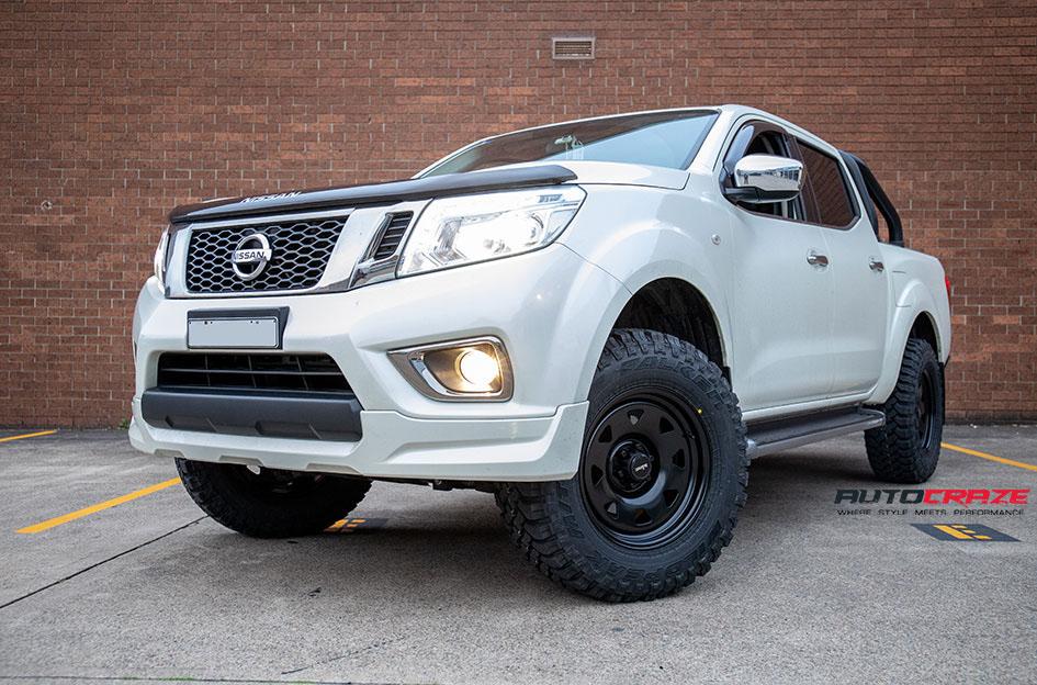 NISSAN-NAVARA-TERRA-SATIN-BLACK